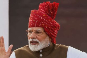 लाल-किले-से-पीएम-मोदी-ने-किया-बड़ा-ऐलान,-देशभर-में-बनाई-जाएंगी-6-करोड़-लखपति-दीदी