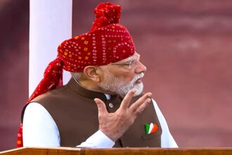 ‘हथियारी-नक्सल-से-खतरनाक-है-दिमागी-नक्सल’,-लाल-किले-से-ऐसा-क्यों-बोले-पीएम-मोदी?