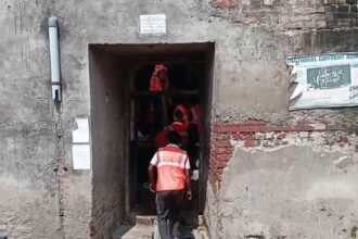 शाहजहांपुर-गौतम-हत्याकांड:-आरोपी-समीर-के-मकान-पर-बुलडोजर-चलाने-की-तैयारी,-घर-से-बाहर-निकाला-गया-सामान