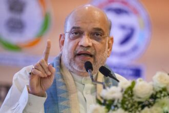 अमित-शाह-ने-वंदे-मातरम-विवाद-पर-विपक्ष-को-घेरा