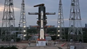 अंतरिक्ष से भारत पर रहेगी ‘नजर’, ISRO आज रात लॉन्च करेगा GSLV-F17; 36,000 किमी ऊपर से देखेगा EOS-05