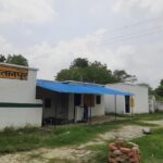 यूपी के 3,890 परिषदीय स्कूलों के ऊपर अब भी गुजर रही HT लाइन, बेसिक शिक्षा विभाग ने मांगी कार्रवाई की रिपोर्ट