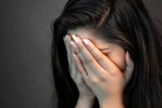बिठूर में सौतेले पिता पर नाबालिग बेटी से दुष्कर्म का आरोप, दोस्त के घर ले जाकर वारदात; मां की तहरीर पर केस दर्ज