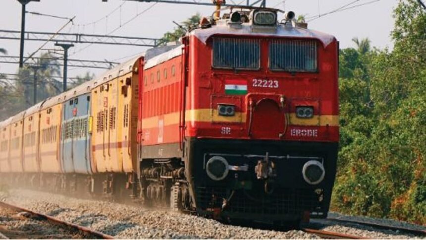 यूपी: बरेली होकर चलने वाली चार विशेष ट्रेनों के फेरे बढ़े, लालकुआं-कोलकाता ट्रेन भी चलेगी - Apex News India यूपी: बरेली होकर चलने वाली चार विशेष ट्रेनों के फेरे बढ़े, लालकुआं-कोलकाता ट्रेन भी चलेगी