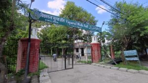 एएमयू ब्लैकमेलिंग मामले में सामने आया दूसरा पीड़ित, बरौला के युवक ने दर्ज कराई रिपोर्ट