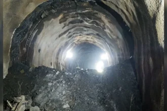 पहाड़ों को चीरकर रेलवे ने रचा इतिहास, उत्तराखंड में 10.847 किमी लंबी सुरंग का ब्रेकथ्रू