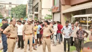 लखनऊ: जन्मदिन पार्टी के बाद मजदूर रामबाबू मौर्य की गला रेतकर हत्या, मौरंग के ढेर पर मिला शव