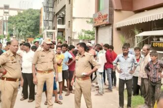 लखनऊ: जन्मदिन पार्टी के बाद मजदूर रामबाबू मौर्य की गला रेतकर हत्या, मौरंग के ढेर पर मिला शव