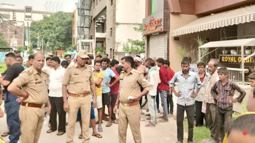 लखनऊ: जन्मदिन पार्टी के बाद मजदूर रामबाबू मौर्य की गला रेतकर हत्या, मौरंग के ढेर पर मिला शव