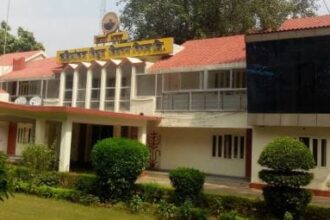 आगरा: DVVNL के एपीआरओ का व्हाट्सएप हैक, फर्जी 'आरटीओ चालान' एपीके फाइल से हुई चूक, फोन रीसेट कर बचे
