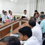 खराब रैंकिंग पर डीएम मनीष बंसल की फटकार: बी-सी श्रेणी वाले विभागों पर होगी कार्रवाई, सुधार के दिए निर्देश