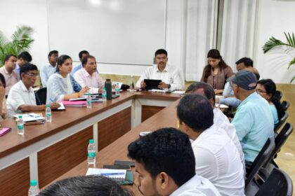 खराब रैंकिंग पर डीएम मनीष बंसल की फटकार: बी-सी श्रेणी वाले विभागों पर होगी कार्रवाई, सुधार के दिए निर्देश