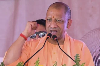 यूपी में शिक्षक भर्ती शुरू: 15,012 पदों पर आवेदन आज से, जानें योग्यता, फीस और परीक्षा तिथि