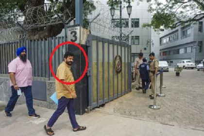 AAP MLA Durgesh Pathak reaches ED office