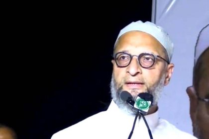 AIMIM chief Asaduddin Owaisi said this from the stage