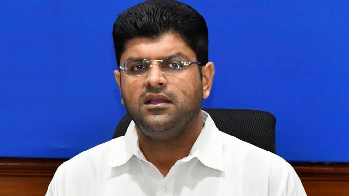 Dushyant Chautala is himself in trouble