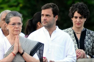 Sonia also asked Rahul and Priyanka to fight