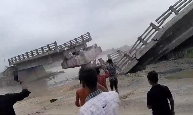 A bridge costing crores collapsed before inauguration in Bihar