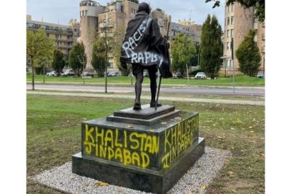 Khalistan supporters damaged the statue of Mahatma Gandhi in Italy