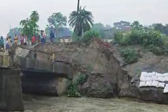 Three bridges collapsed in one day in Siwan