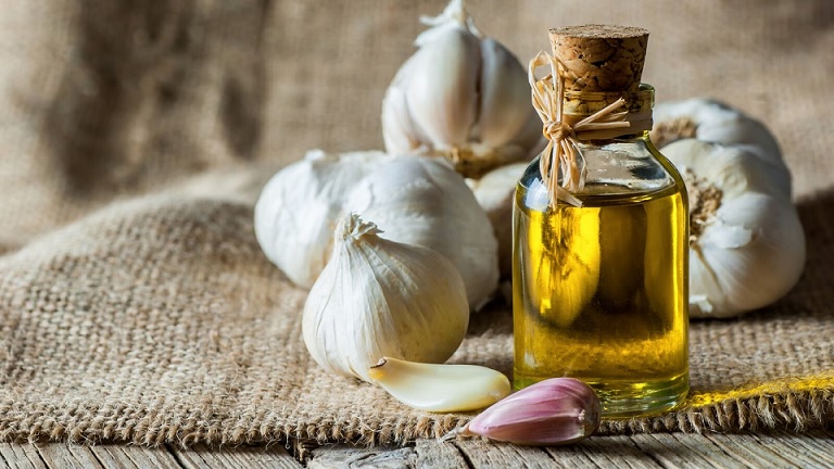 Garlic Oil for Hair