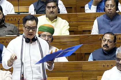 Lok Sabha approves JPC to review Wakf Amendment Bill