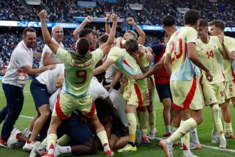 Spain beat France to win men's football gold after 32 years