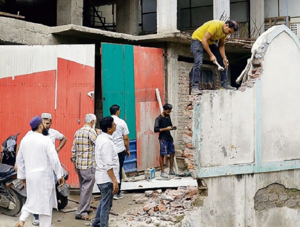 Mandi Mosque Case