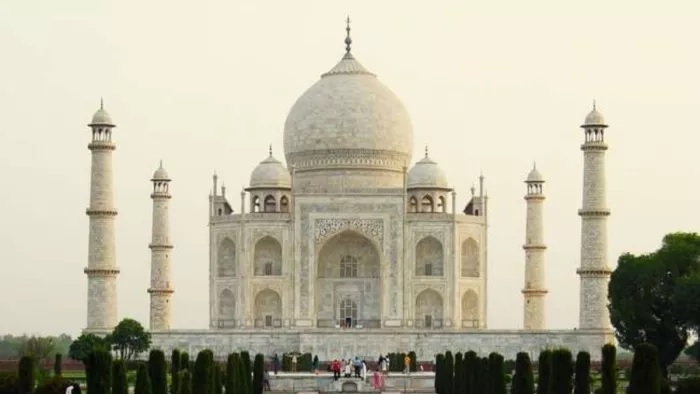 There is a tussle between Waqf Board and ASI regarding 120 monuments of the country including Taj Mahal