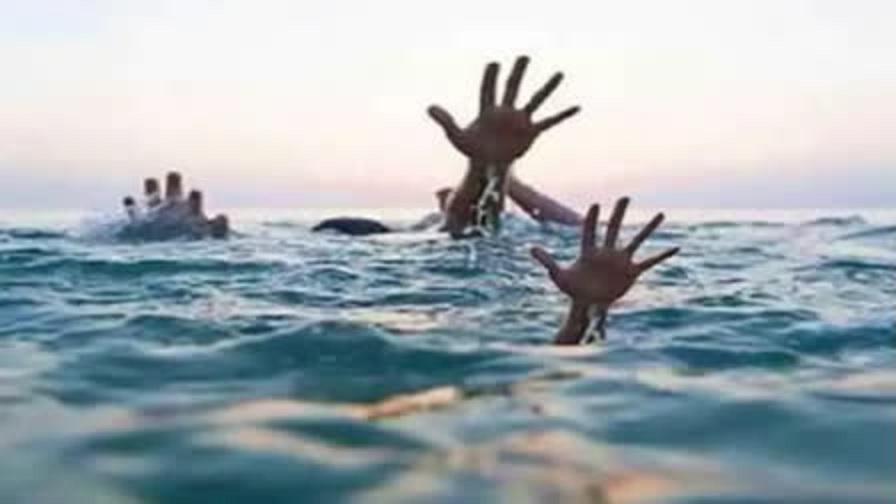 three students drowned in the river two died in West Champaran