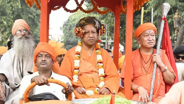 Gorakshapeethadhiswar CM Yogi will ride on Vijayrath