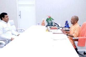 Loni MLA met CM Yogi