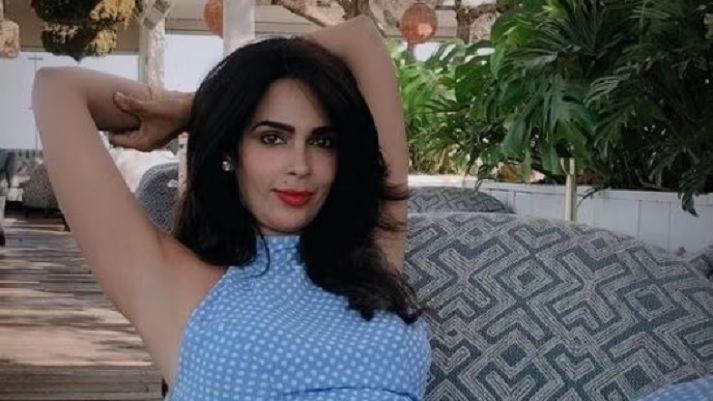 Mallika Sherawat stressed on women being self-reliant