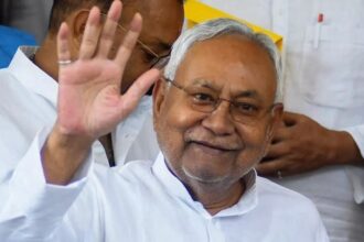 Nitish Kumar gives relief before Diwali