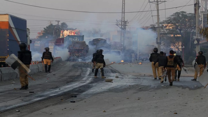 Suicide attack on army post in Pakistan