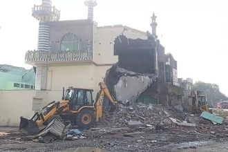 Bulldozer ran on Noori Jama Masjid in UP