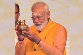 PM Modi will worship Ganga at Sangam today for Maha Kumbh