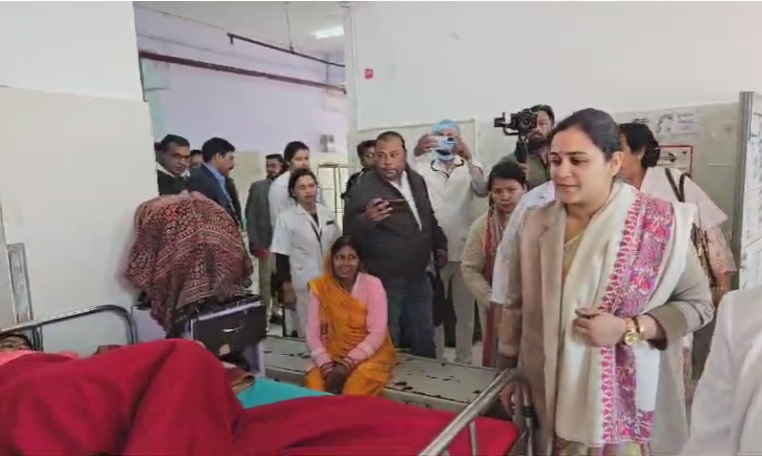 Vice President of Women's Commission Aparna Yadav reached Raebareli