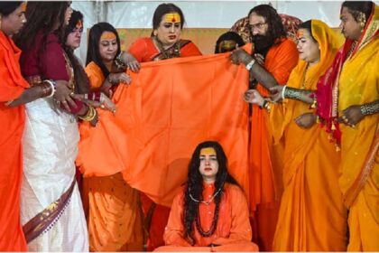 Acharya Laxmi Narayan Tripathi and Mamta Kulkarni expelled from Kinnar Akhara