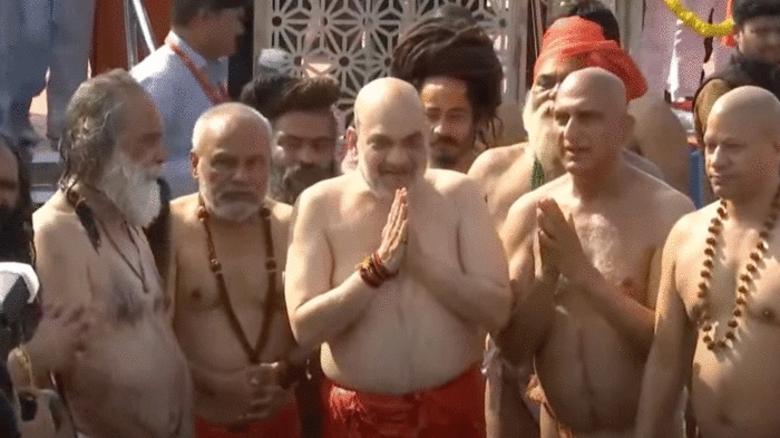 Amit Shah took a dip with saints and sages in Maha Kumbh