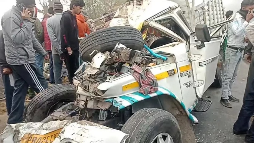 Fierce collision between canter and pickup in Ferozepur Punjab