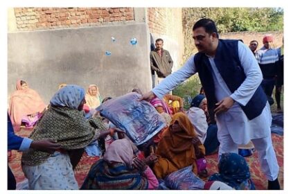 Raebareli Congress leader Atul Singh distributed blankets