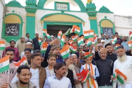 The Shahi Jama Masjid area of ​​Sambhal reverberated with slogans of 'Hindustan Zindabad'