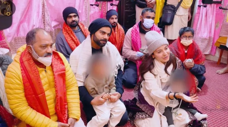 Virat-Anushka reached Vrindavan