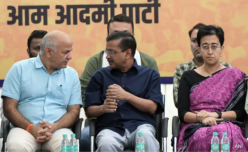 Manish Sisodia Kejriwal Aatishi sad