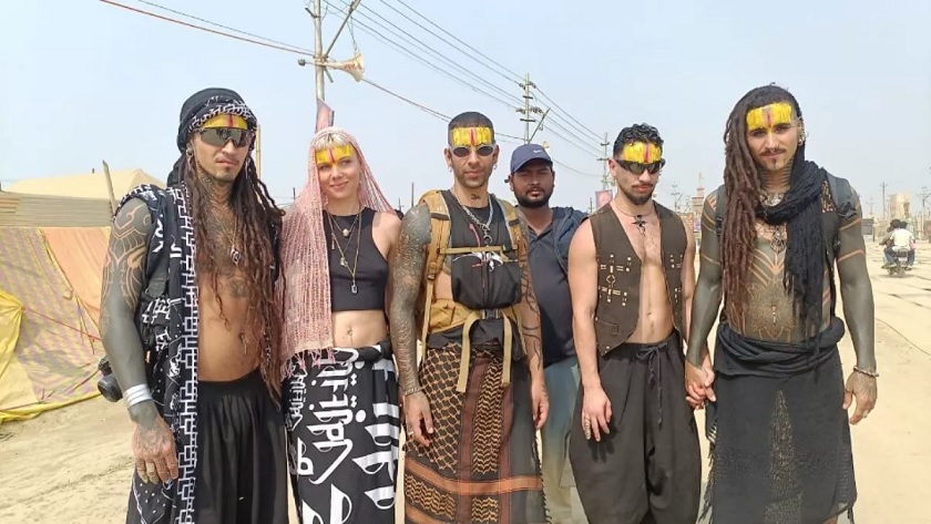 Shiv devotees reached Maha Kumbh from Brazil for bathing