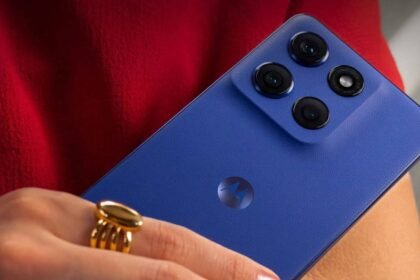 motorola-ने-samsung-की-उड़ाई-नींद,-सस्ते-में-लॉन्च-किया-stylus-pen-सपोर्ट-वाला-फोन