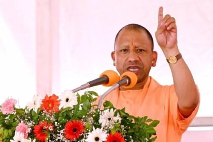 CM Yogi in Prayagraj