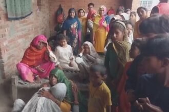 hasanpur-news:-भतीजी-की-शादी-के-दिन-पेड़-पर-लटका-मिला-चाचा-का-शव,-पत्नी-के-साथ-हुई-थी-कहासुनी