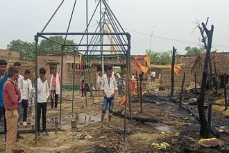 shravasti-news:-बरातियों-के-लिए-हलवाई-बना-रहा-था-खाना,-तीन-सिलेंडर-ब्लास्ट…फिर-आग-ने-मचाया-तांडव;-सात-घर-जले